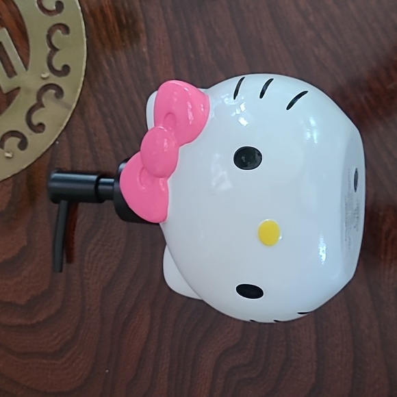 🎀Hello Kitty Soap Head Dispenser - Picture 4 of 6